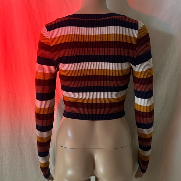 DEBUT Fall Striped Crop Top - Picture 4 of 4